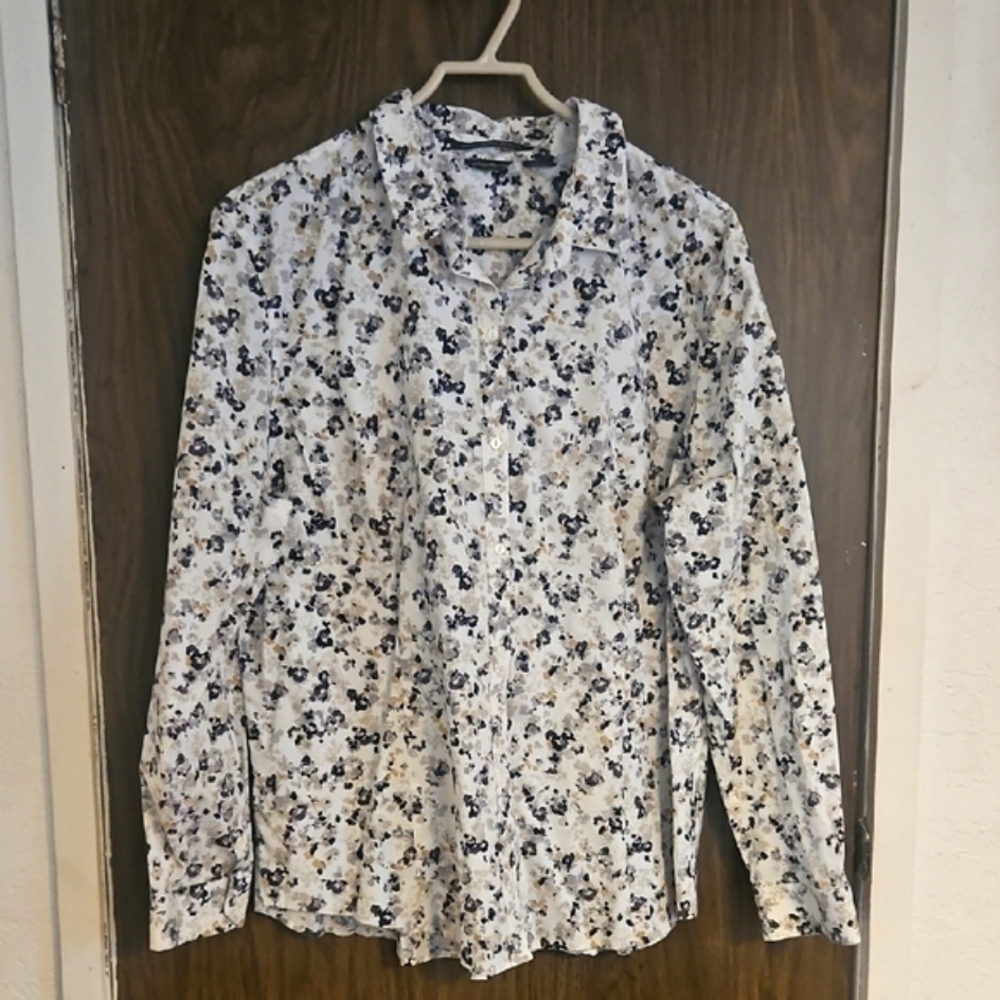 EUC Eddie Bauer Shirt